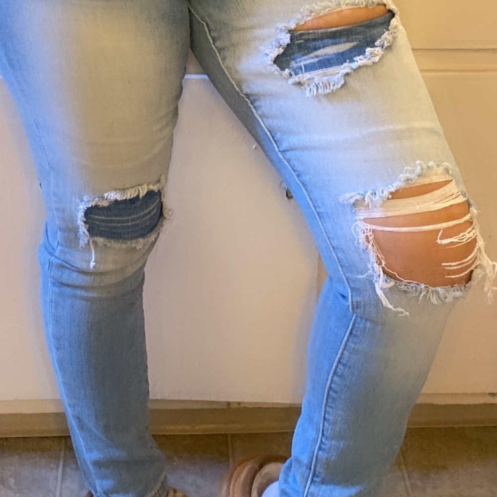Fashion nova distressed jeans size 7 - Picture 4 of 13